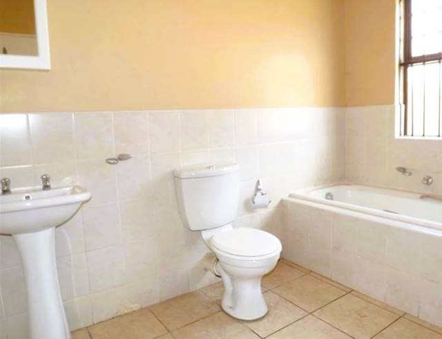1 BEDROOM APARTMENT FOR SALE IN HONEYPARK
